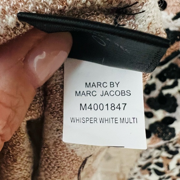 MARC BY MARC JACOBS, Size XS, ‘Whisper White Multi’. Light weight sweater/top. - Picture 5 of 8